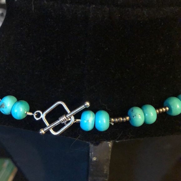 Handcrafted butterfly magnesite necklace - Picture 3 of 5